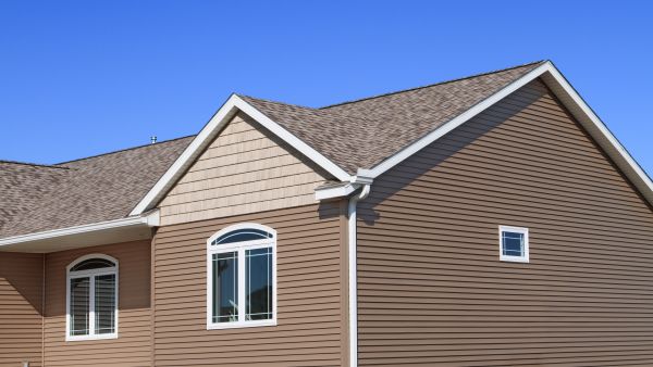 Cost of Residential Siding Service in Topeka