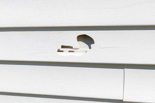 Cost of White Vinyl Siding Repair in Topeka