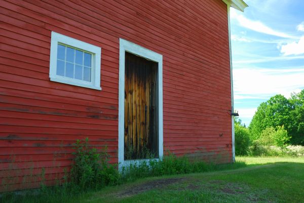 Cost of Wood Barn Siding Installation in Topeka